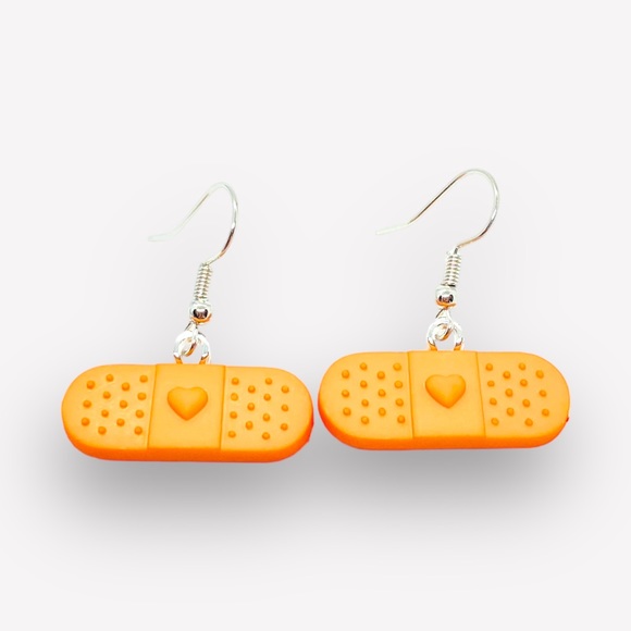 NURSE  Theme EARRING Set - Picture 5 of 7